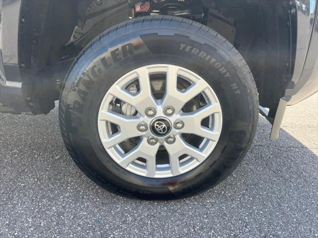 2025 Toyota TACOMA SR5 SR5