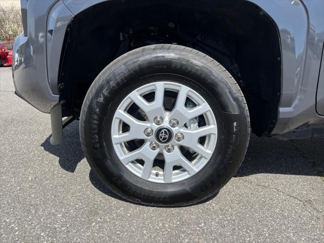 2025 Toyota TACOMA SR5 SR5