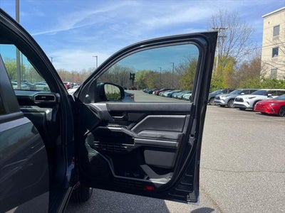 2025 Toyota TACOMA SR5 SR5