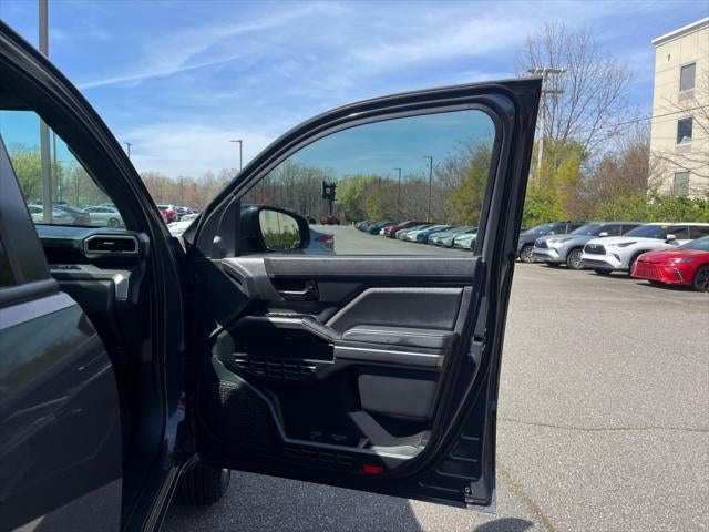 2025 Toyota TACOMA SR5 SR5