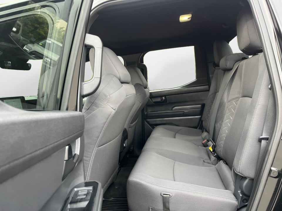 2025 Toyota TACOMA SR5 SR5