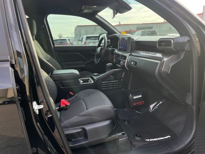 2024 Toyota TACOMA SR5 SR5