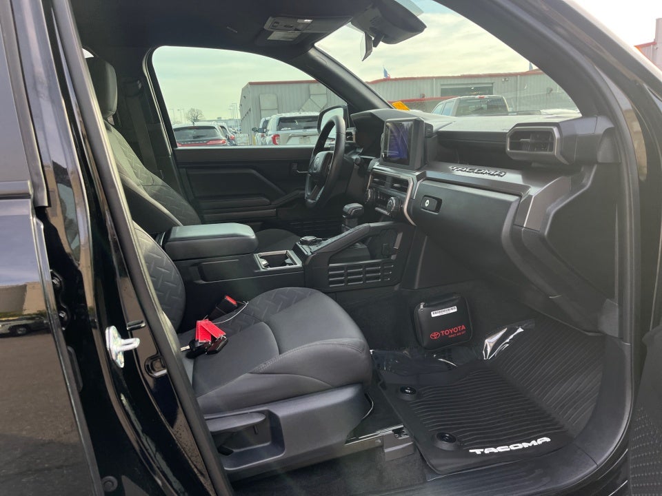 2024 Toyota TACOMA SR5 SR5