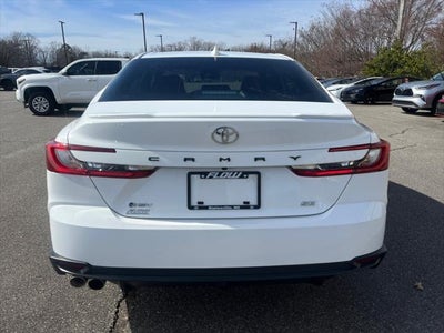 2025 Toyota CAMRY SE