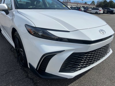 2025 Toyota CAMRY SE