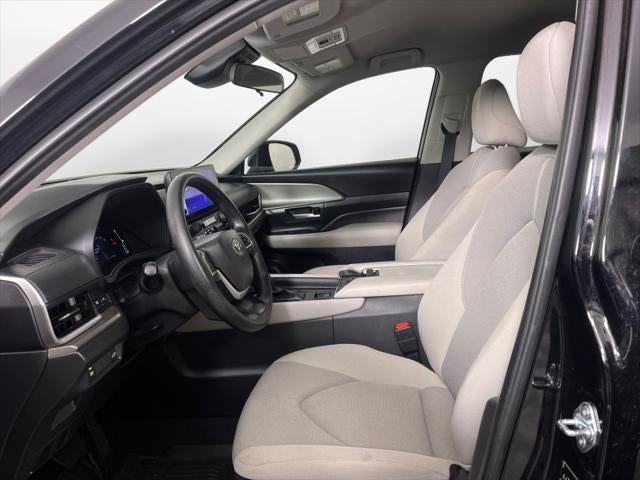 2025 Toyota GRAND HIGHLANDER LE