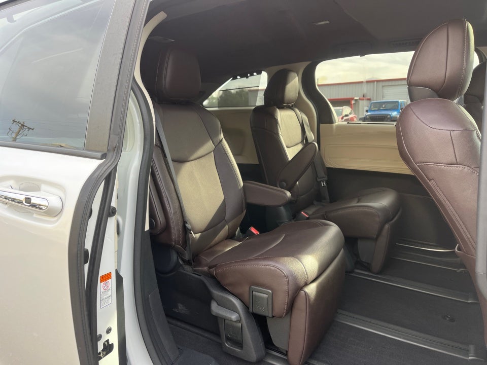 2023 Toyota SIENNA PLATINUM Platinum