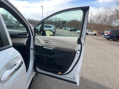 2023 Toyota SIENNA PLATINUM Platinum