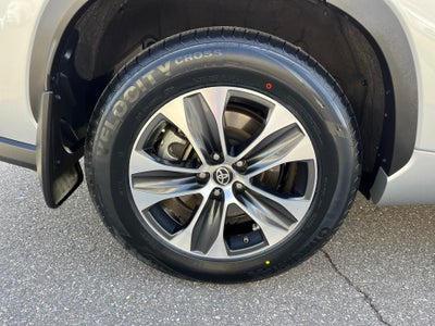 2025 Toyota HIGHLANDER HEV XLE