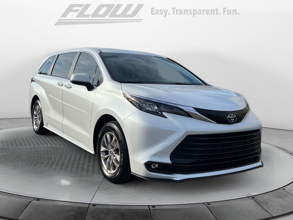 2025 Toyota SIENNA XLE XLE 8 Passenger