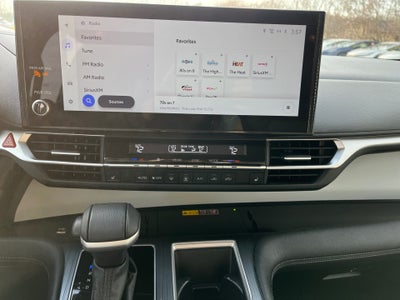 2025 Toyota SIENNA XLE XLE 8 Passenger