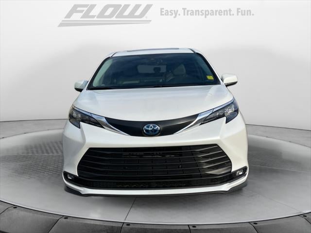 2025 Toyota SIENNA XLE XLE 8 Passenger