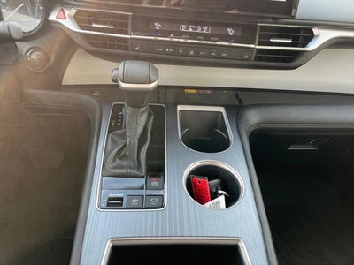 2025 Toyota SIENNA XLE XLE 8 Passenger