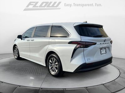 2025 Toyota SIENNA XLE XLE 8 Passenger