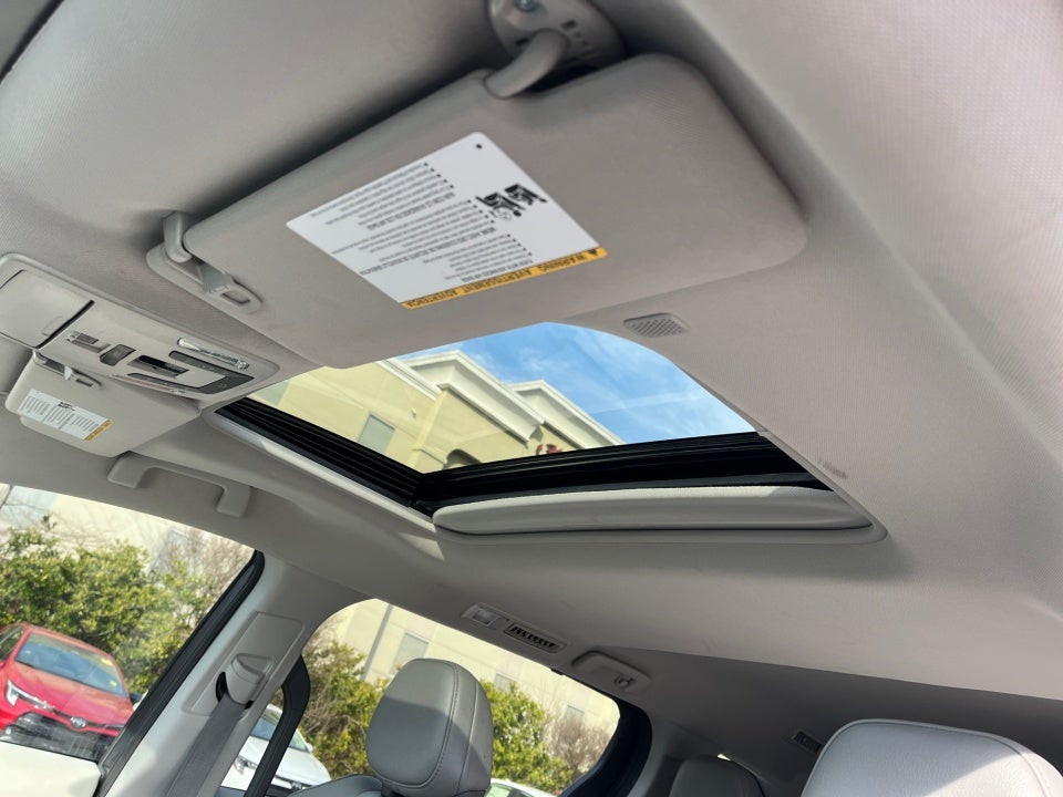 2024 Toyota SIENNA XLE XLE