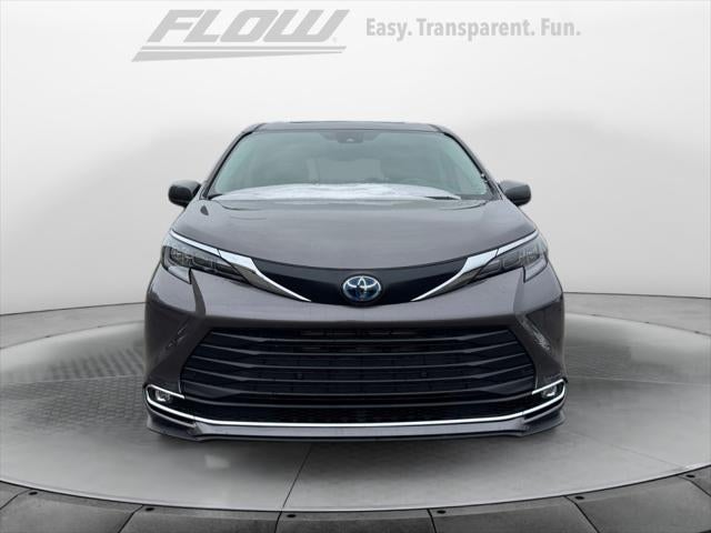 2024 Toyota SIENNA XLE XLE