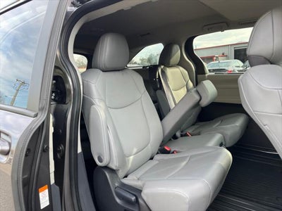 2024 Toyota SIENNA XLE XLE