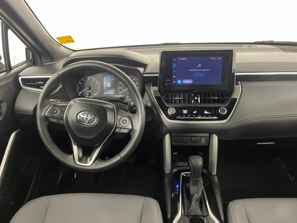 2025 Toyota COROLLA CROSS HV SE