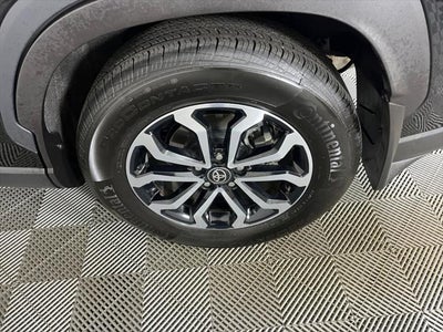 2025 Toyota COROLLA CROSS HV SE