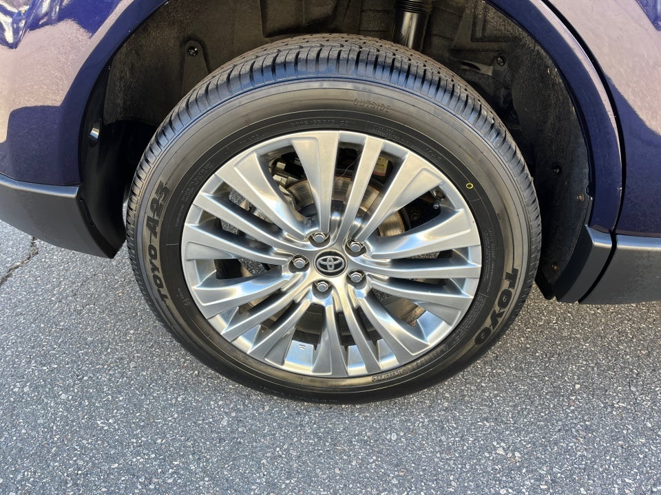 2021 Toyota Venza LIMITED Limited