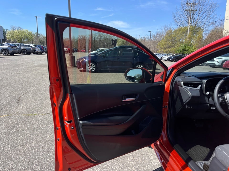 2025 Toyota COROLLA HATCHBACK SE