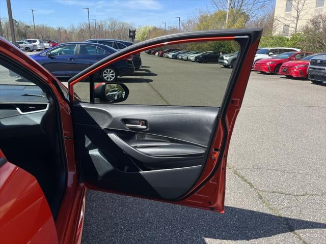 2025 Toyota COROLLA HATCHBACK SE