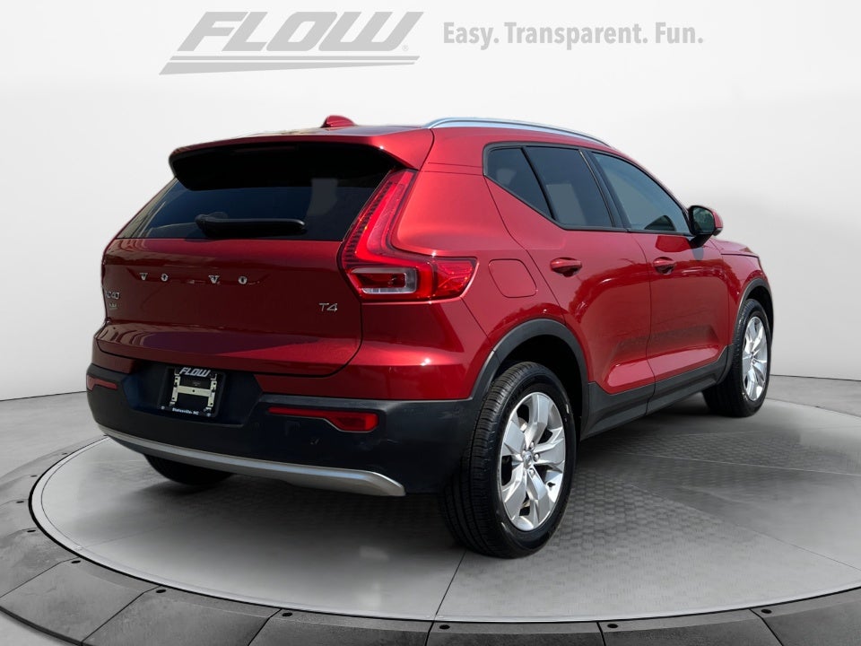 2019 Volvo XC40 T4 Momentum