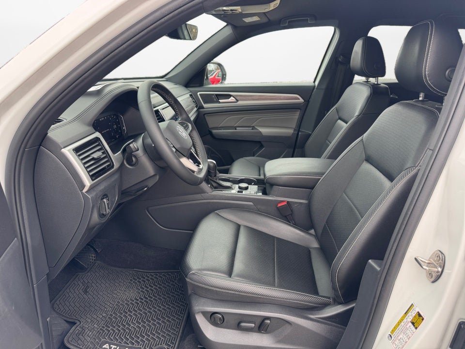 2023 Volkswagen Atlas Cross Sport 2.0T SE w/Technology