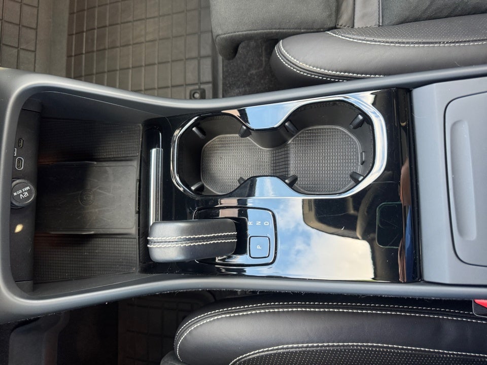 2021 Volvo XC40 Recharge Pure Electric P8