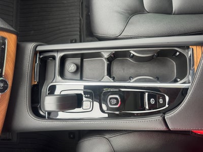 2023 Volvo XC90 Recharge Plug-In Hybrid T8 Plus Bright Theme 7-Seater