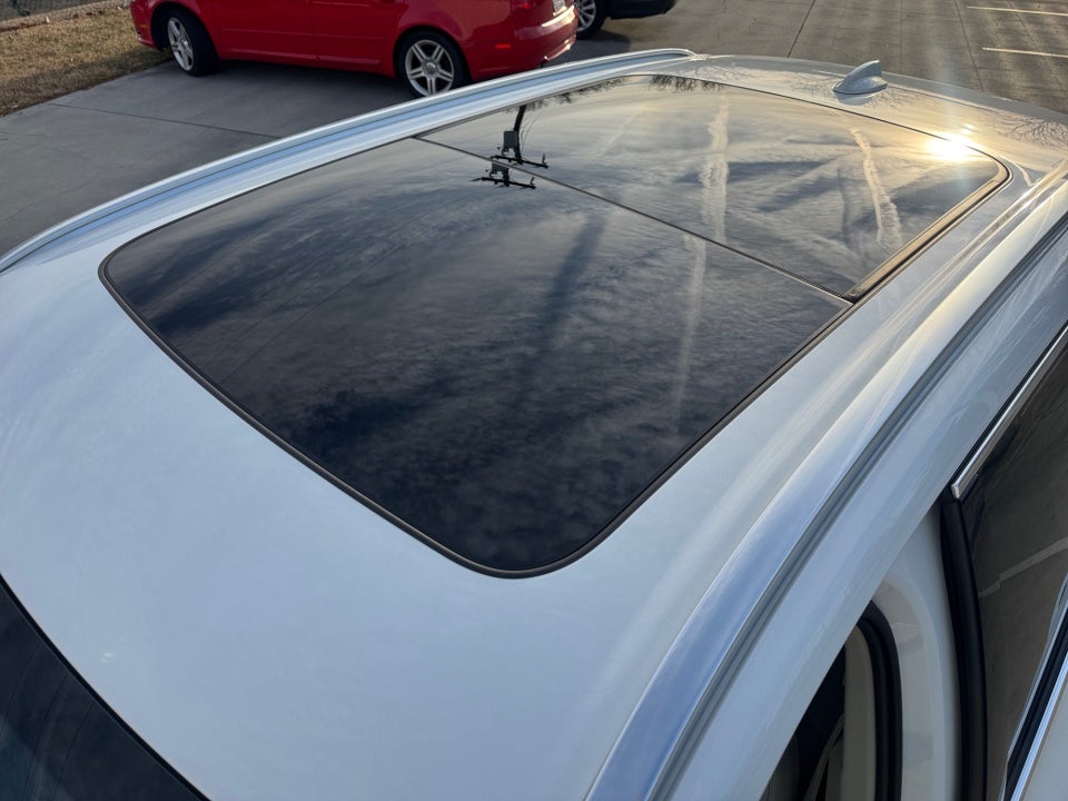 2023 Volvo XC60 Recharge Plug-In Hybrid T8 Plus Bright Theme