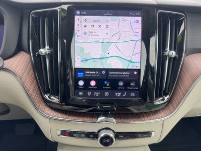 2022 Volvo XC60 B5 Momentum