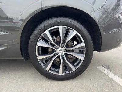 2022 Volvo XC60 B5 Momentum