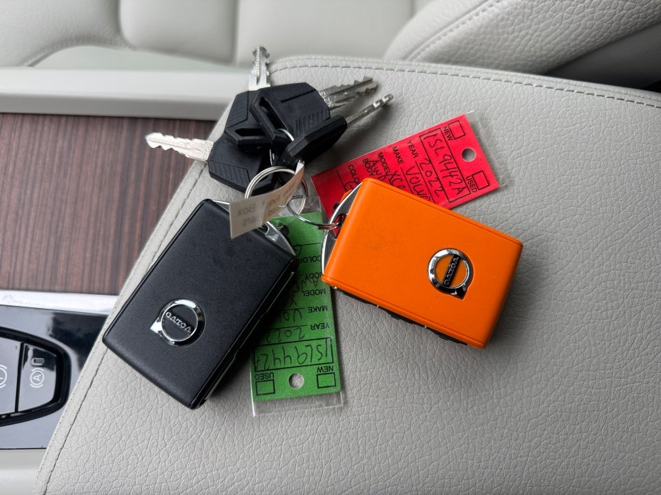 2022 Volvo XC60 B5 Momentum