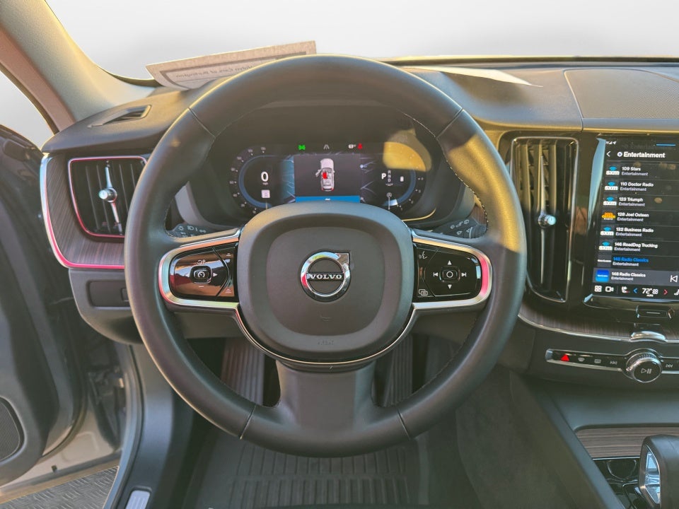 2024 Volvo XC60 B5 Plus Dark Theme