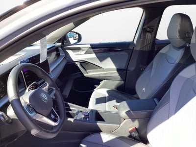 2025 Volkswagen Tiguan 2.0T SE R-Line Black