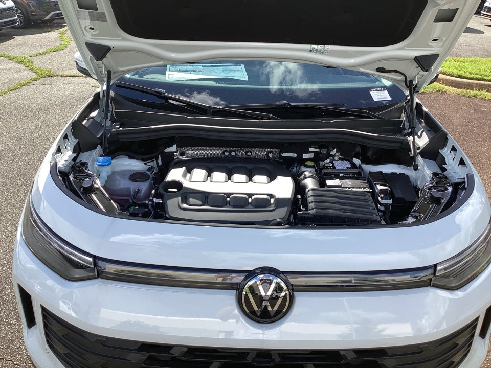 2025 Volkswagen Tiguan 2.0T SE