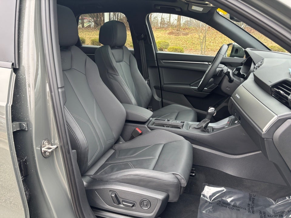 2025 Audi Q3 Premium 45 TFSI S line quattro Tiptronic
