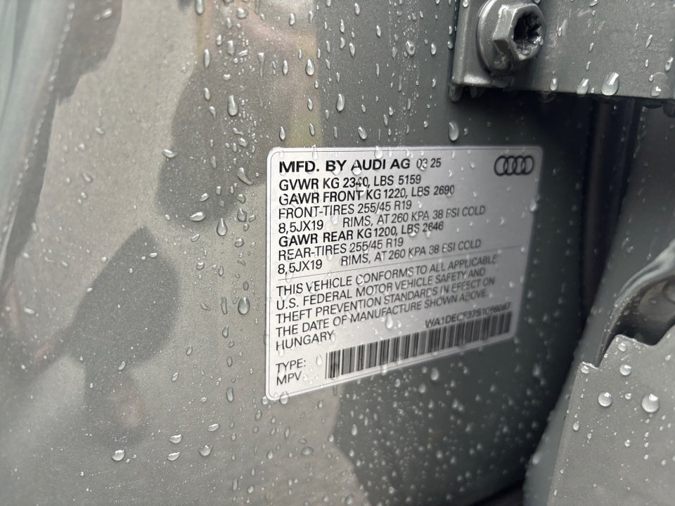 2025 Audi Q3 Premium 45 TFSI S line quattro Tiptronic