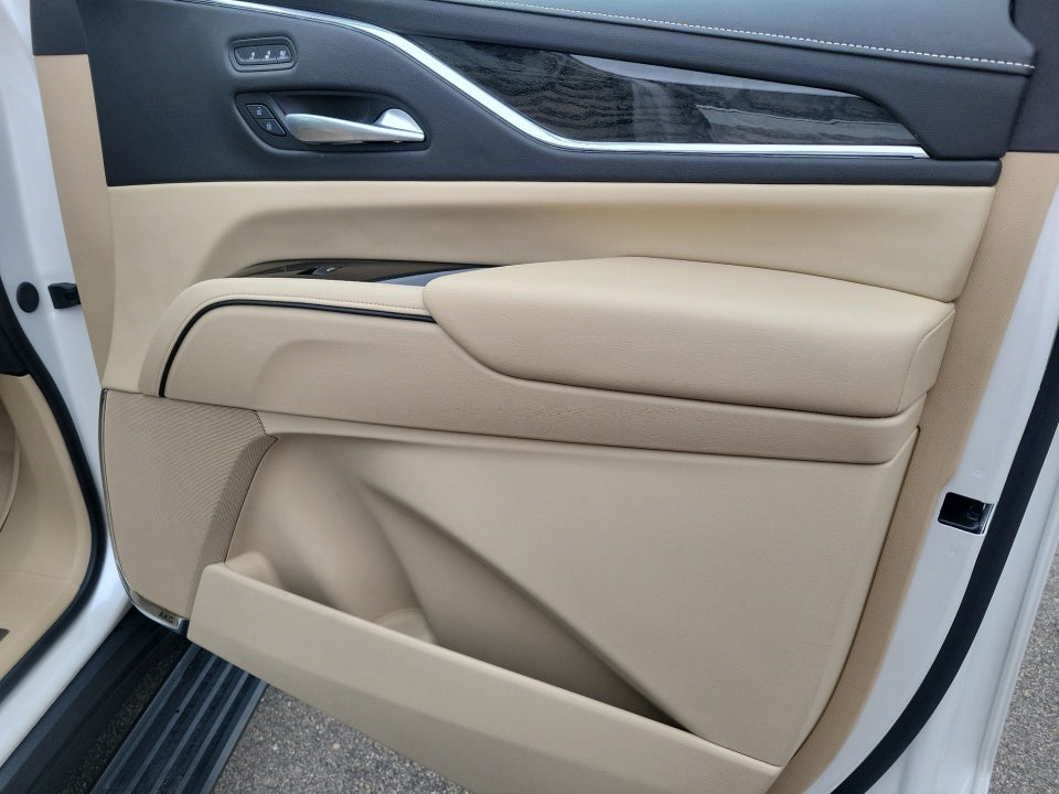 2024 Cadillac Escalade ESV 4WD Premium Luxury