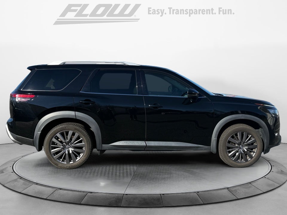 2022 Nissan Pathfinder SL 2WD