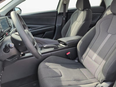 2024 Hyundai Elantra SE