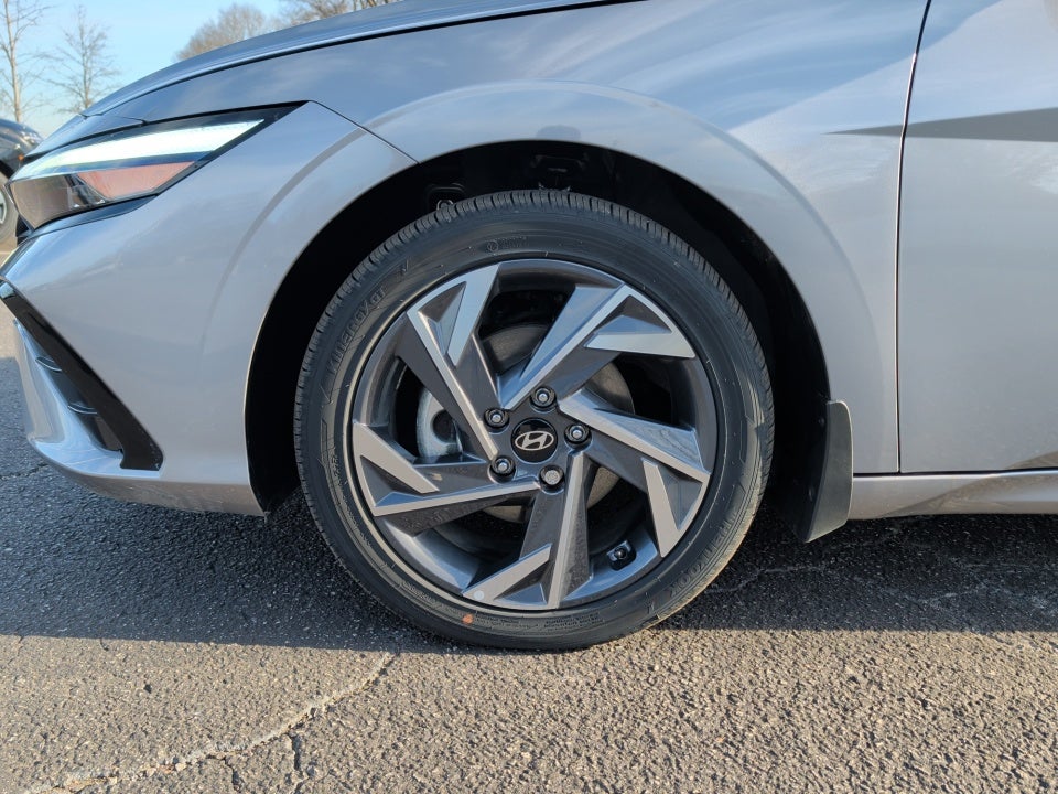 2025 Hyundai Elantra Hybrid Limited