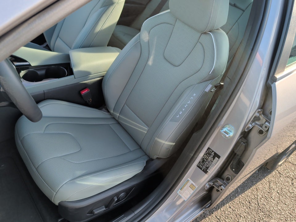 2025 Hyundai Elantra Hybrid Limited