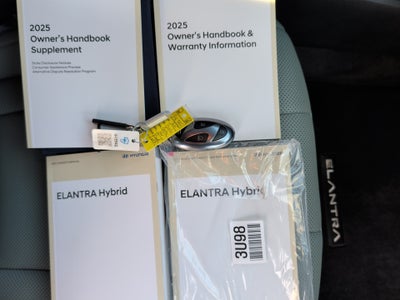 2025 Hyundai Elantra Hybrid Limited