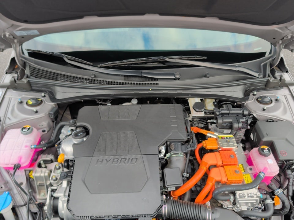 2025 Hyundai Elantra Hybrid Limited