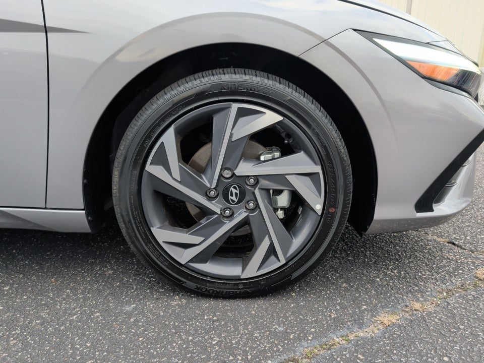 2025 Hyundai Elantra Hybrid Limited