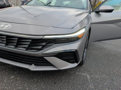 2025 Hyundai Elantra Hybrid Limited