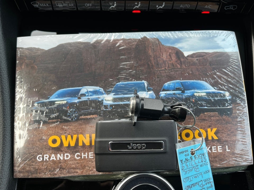 2025 Jeep Grand Cherokee L Limited 4x4