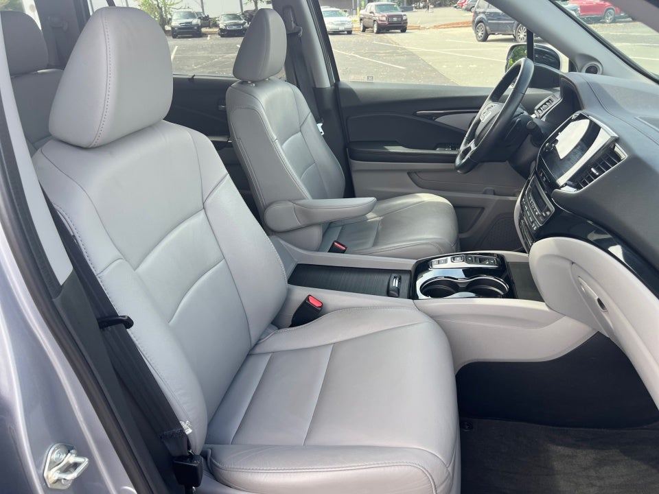 2021 Honda Pilot 2WD Touring 8 Passenger